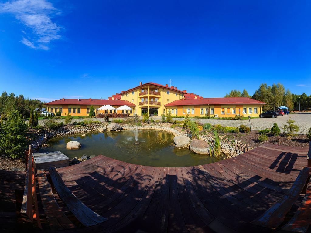 Obok Lasu Hotel Grebiszew Exterior photo