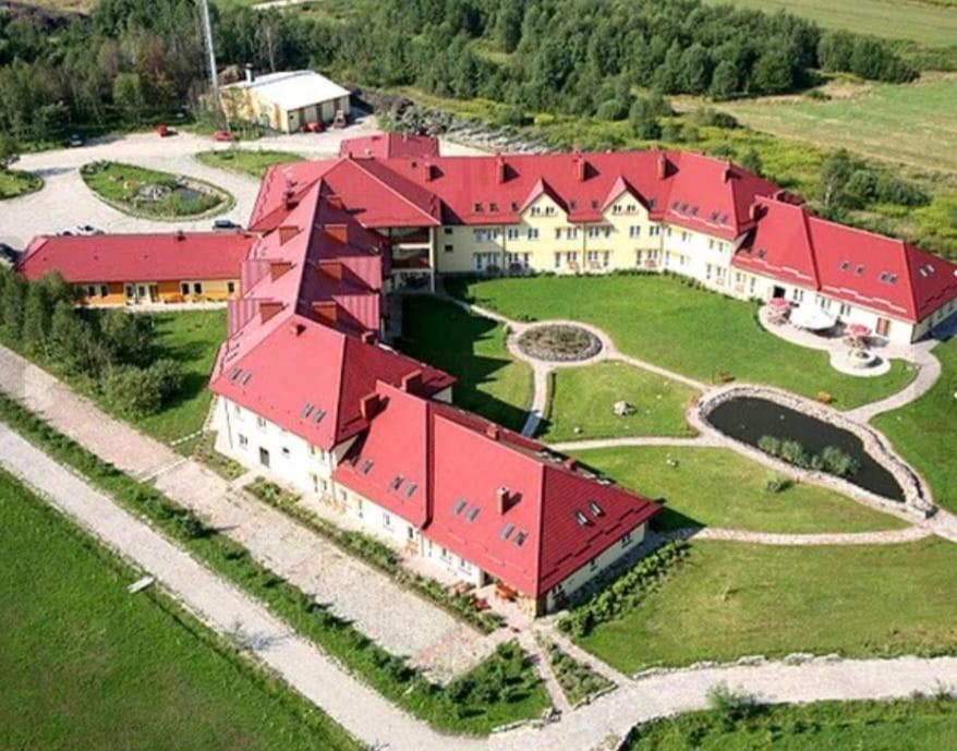 Obok Lasu Hotel Grebiszew Exterior photo