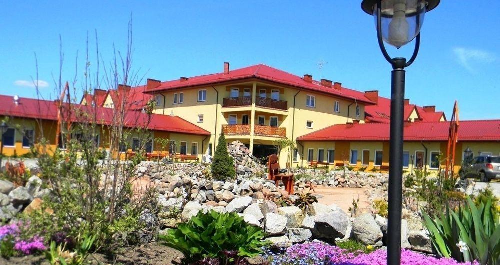 Obok Lasu Hotel Grebiszew Exterior photo