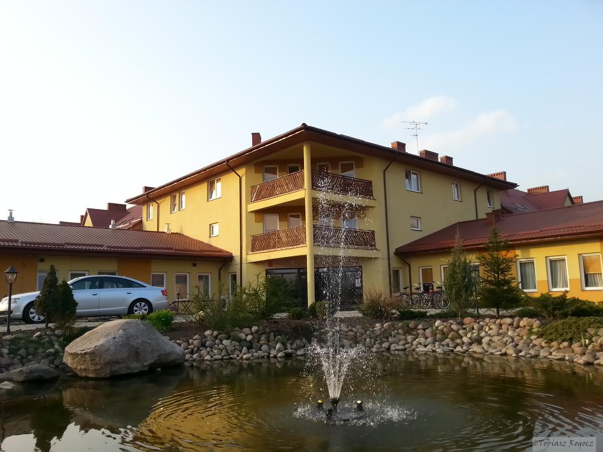 Obok Lasu Hotel Grebiszew Exterior photo