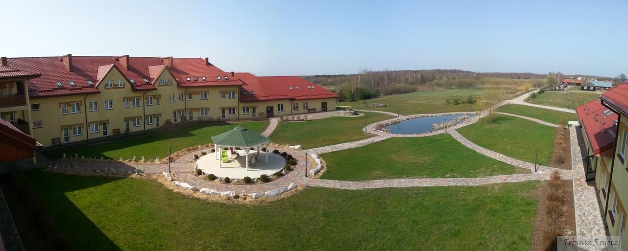 Obok Lasu Hotel Grebiszew Exterior photo